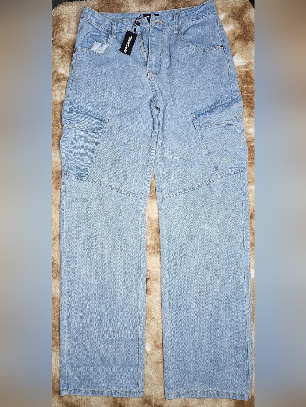 PrettyLittleThing Women’s Light Wash Cargo Pocket Boyfriend Jeans Size US 6 NWT